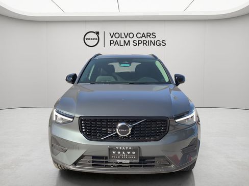 New 2026 Volvo XC40 B4 Core w/ Protection Package image 2