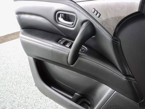 Used 2024 INFINITI QX80 Luxe AWD/4WD image 23