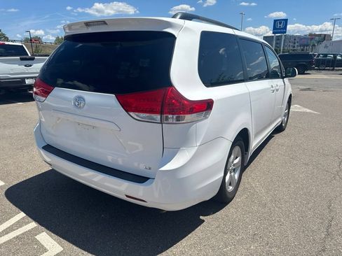 Used 2011 Toyota Sienna LE FWD image 6