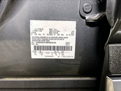 Used 2021 Ford Explorer Platinum w/ Equipment Group 601A image 32