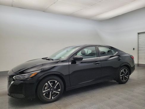 Used 2024 Nissan Sentra SV image 2