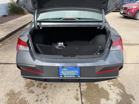 New 2026 Hyundai Elantra Hybrid FWD image 5