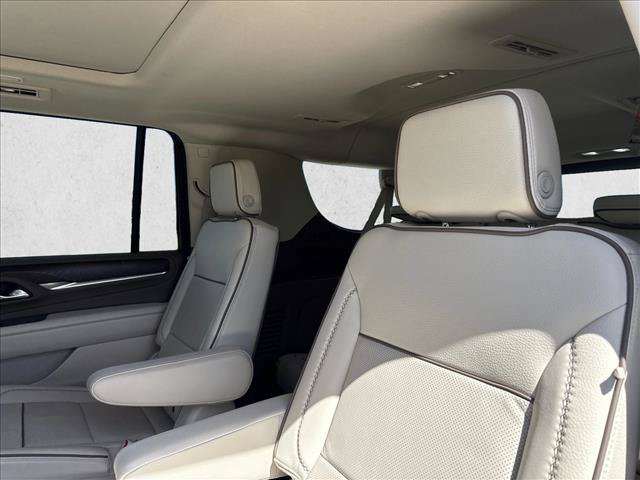 Used 2024 GMC Yukon XL Denali w/ Advanced Technology Package AWD/4WD image 18