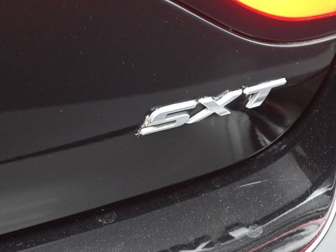Used 2017 Dodge Charger SXT w/ Driver Confidence Group RWD image 37