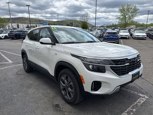 Certified 2024 Kia Seltos LX AWD/4WD image 5