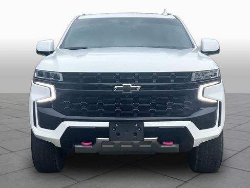 Used 2023 Chevrolet Tahoe Z71 w/ Luxury Package AWD/4WD image 4