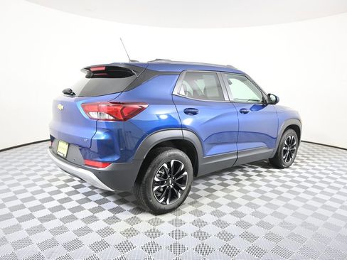 Used 2021 Chevrolet TrailBlazer LT w/ Convenience Package FWD image 6