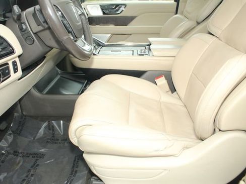 Used 2019 Lincoln Navigator Reserve w/ Cargo Package image 22