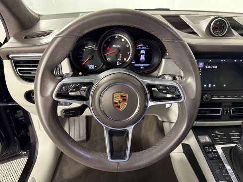 Certified 2021 Porsche Macan Turbo AWD/4WD image 27