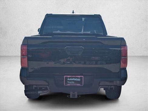 Used 2025 Toyota Tacoma SR5 AWD/4WD image 9