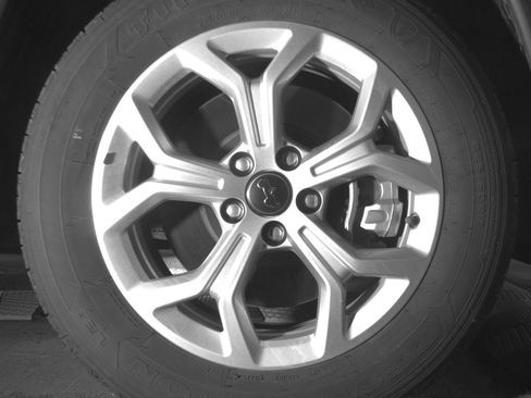 Used 2025 Jeep Compass Latitude image 13