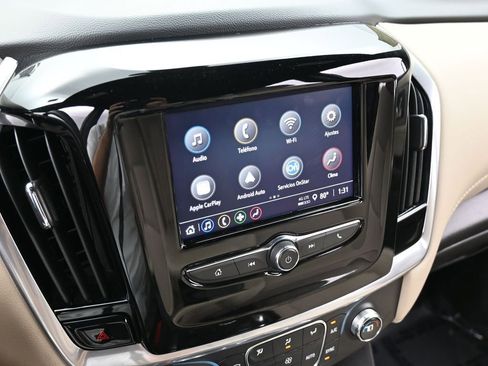 Used 2022 Chevrolet Traverse LS image 20