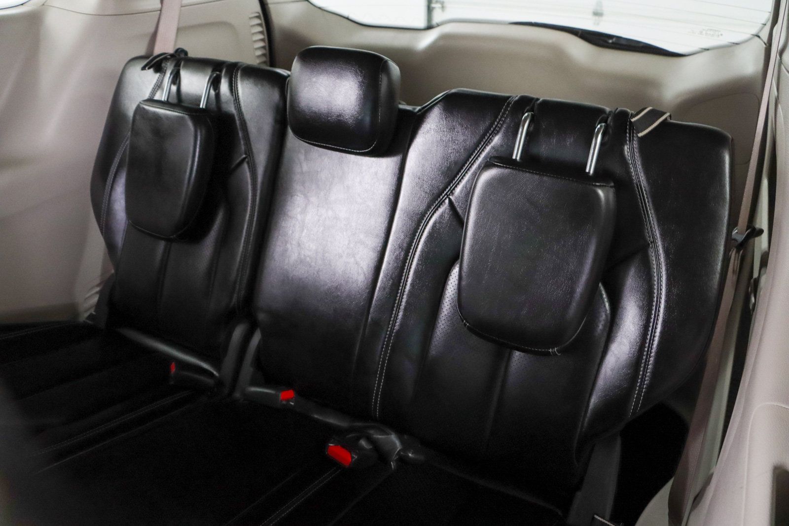 Used 2023 Chrysler Pacifica Touring-L FWD image 26