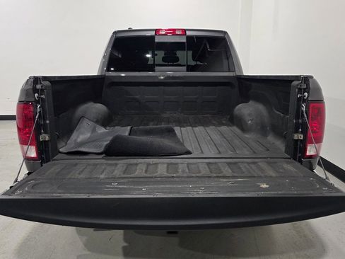 Used 2019 RAM 1500 Classic SLT image 27