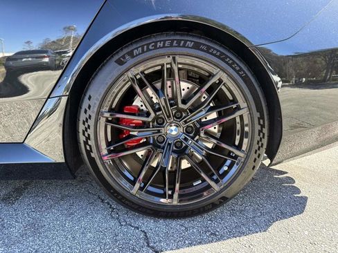 Used 2025 BMW M5 w/ Executive Package image 10