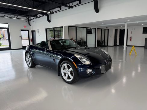 Used 2008 Pontiac Solstice Convertible w/ Preferred Package RWD image 10