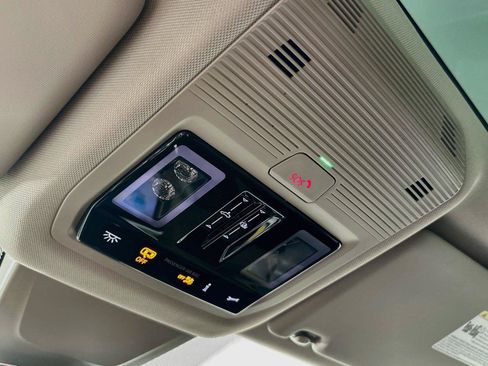 Certified 2026 Volkswagen Atlas SE FWD image 17