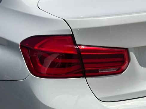 Used 2017 BMW 330e RWD image 34