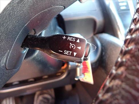 Used 2012 Toyota Camry SE FWD image 16