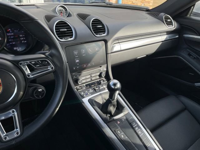 Used 2022 Porsche 718 Cayman GTS RWD image 31