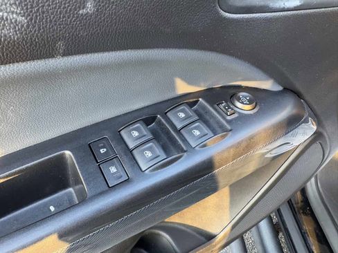 Used 2021 Chevrolet Colorado Z71 w/ Z71 Midnight Edition image 23