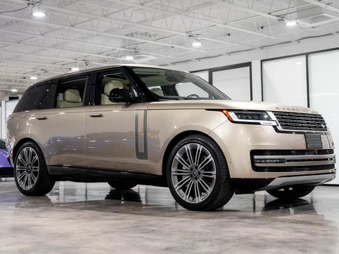 Used 2024 Land Rover Range Rover Long Wheelbase SE AWD/4WD image 14