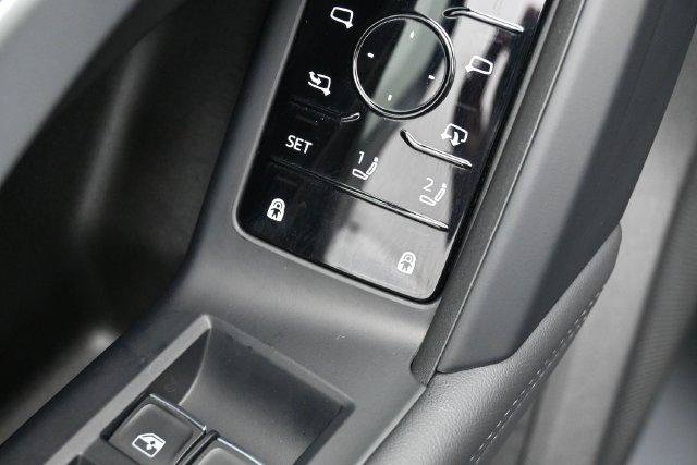 Used 2025 Audi Q5 Premium AWD/4WD image 13
