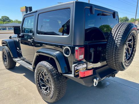 Used 2014 Jeep Wrangler Sahara w/ Connectivity Group AWD/4WD image 5