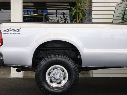 Used 2001 Ford F350 XLT image 47