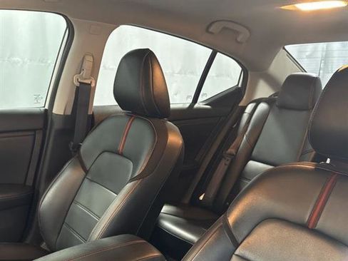 Used 2024 Nissan Sentra SR w/ SR Premium Package image 15