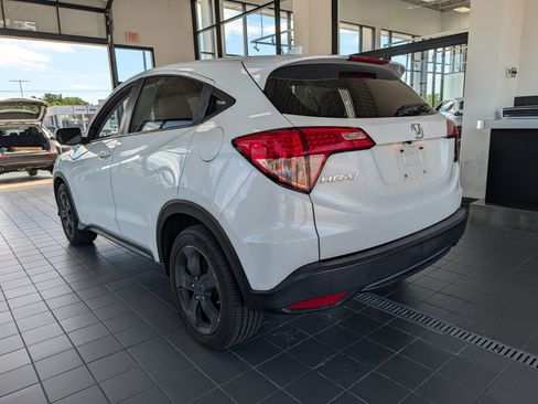 Used 2016 Honda HR-V EX image 3