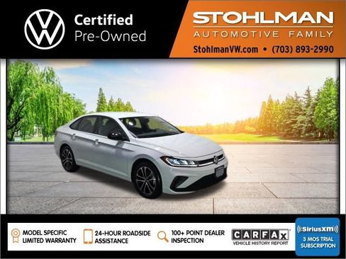 Used 2025 Volkswagen Jetta Sport FWD image 1