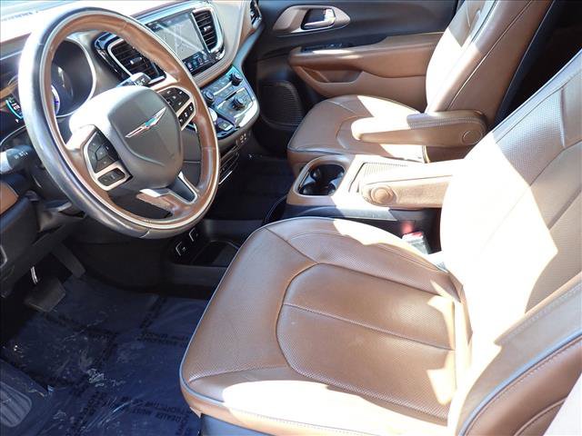 Used 2020 Chrysler Pacifica Limited w/ Advanced Safetytec Group FWD image 14