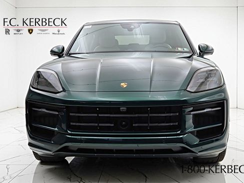 Used 2025 Porsche Cayenne GTS AWD/4WD image 15