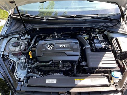 Used 2021 Volkswagen GTI SE FWD image 33