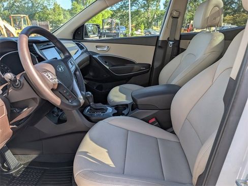 Used 2017 Hyundai Santa Fe Sport image 17