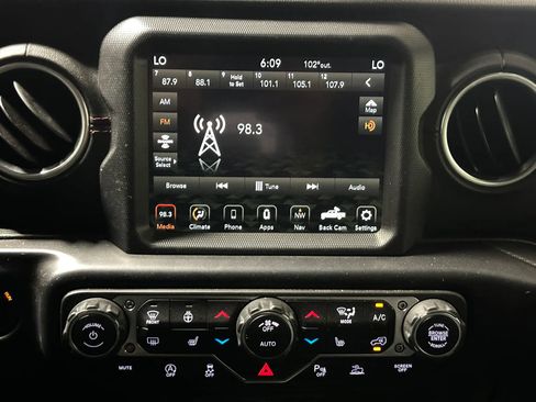 Used 2020 Jeep Gladiator Rubicon AWD/4WD image 33