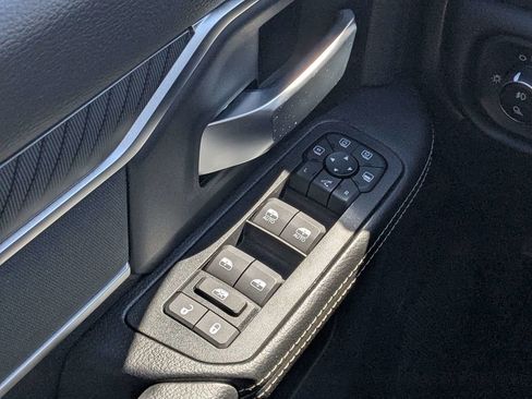 New 2026 RAM 3500 Big Horn AWD/4WD image 21
