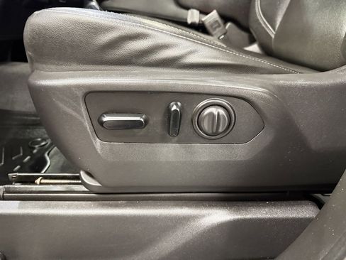 Used 2020 Chevrolet Silverado 2500 LTZ image 25