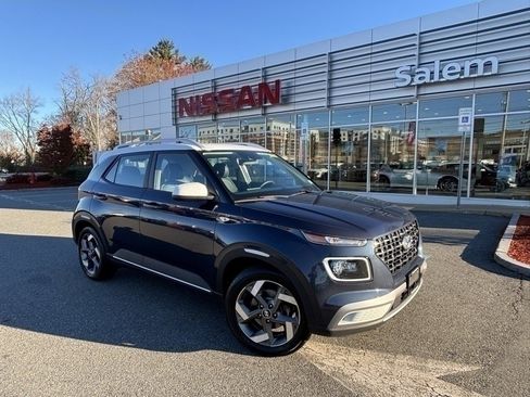 Used 2022 Hyundai Venue Limited image 1