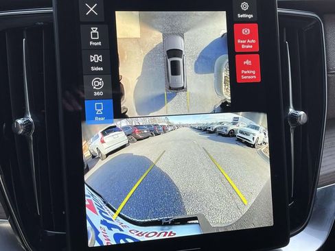 Used 2025 Volvo XC90 T8 Ultra image 18