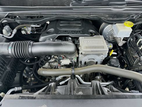 Used 2023 RAM 1500 Laramie AWD/4WD image 32