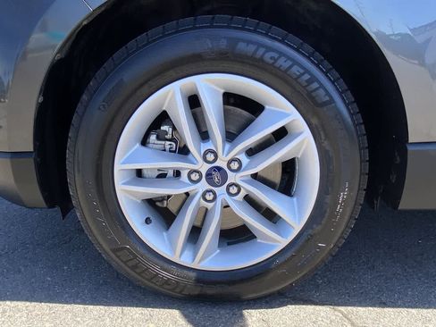 Used 2018 Ford Edge SEL AWD/4WD image 10