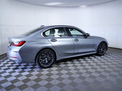 Used 2025 BMW 330i xDrive Sedan image 9