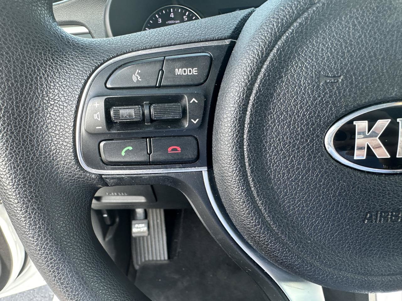 Used 2017 Kia Optima LX FWD image 13