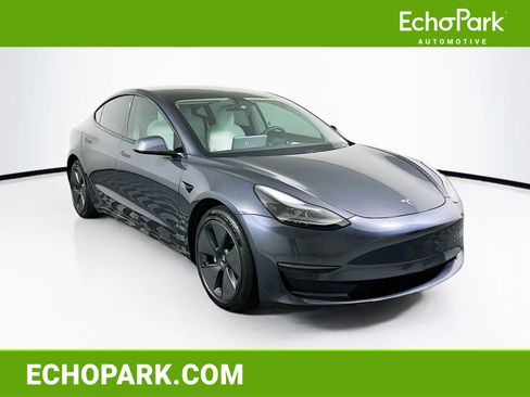 Used 2021 Tesla Model 3 Standard Range Plus image 1