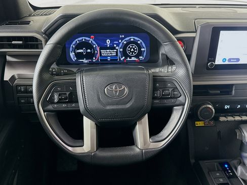 Used 2025 Toyota 4Runner TRD Off-Road image 17