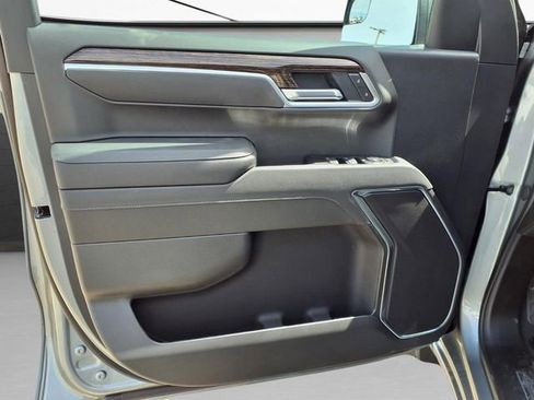 New 2026 GMC Sierra 1500 SLE w/ Preferred Package AWD/4WD image 23