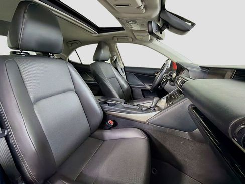 Used 2017 Lexus IS 200t RWD image 31
