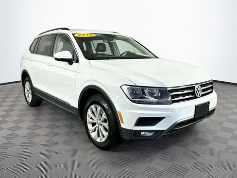 Used 2018 Volkswagen Tiguan SE AWD/4WD image 2